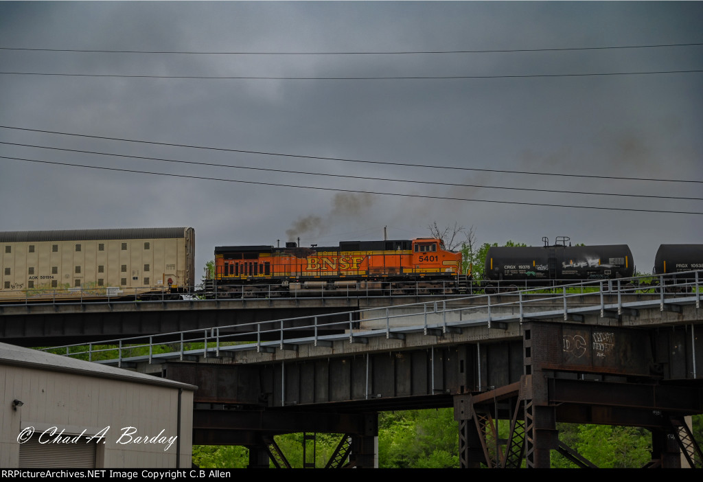 MID TRAIN DPU OVER THE JUNCTION